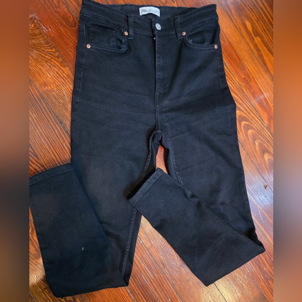 ZARA Black Skinny Jeans - Size 8 (EUR 40 / MEX 30)